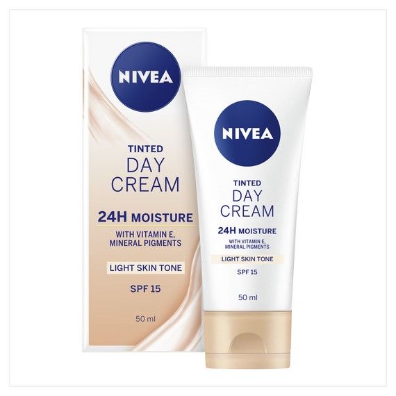 Nivea Daily Essentials Tinted Moisturiser SPF 15 (light Skin Tone)